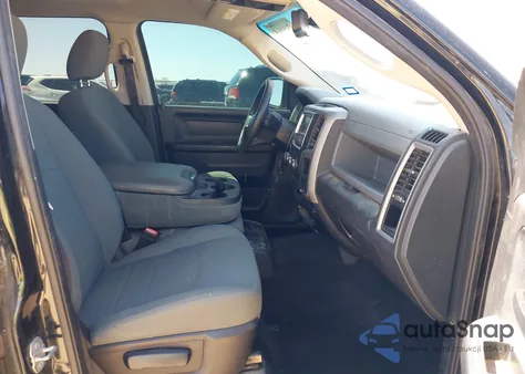 2016 Ram 1500 Tradesman z USA, uszkodzony, nr VIN 1C6RR7KT3GS111046